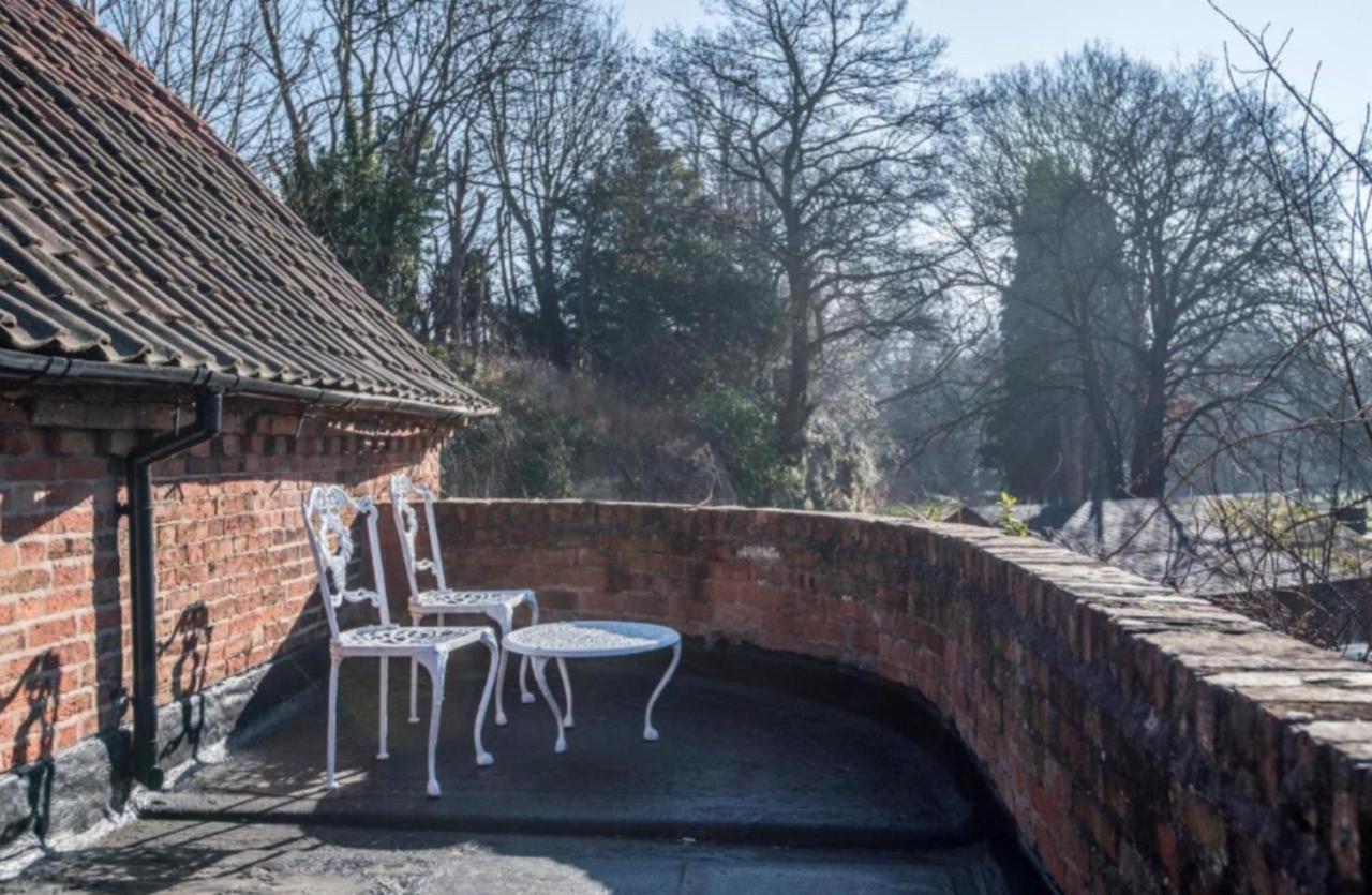 17Th-Century One Bed Studio With Parking & Garden! Elkesley 外观 照片